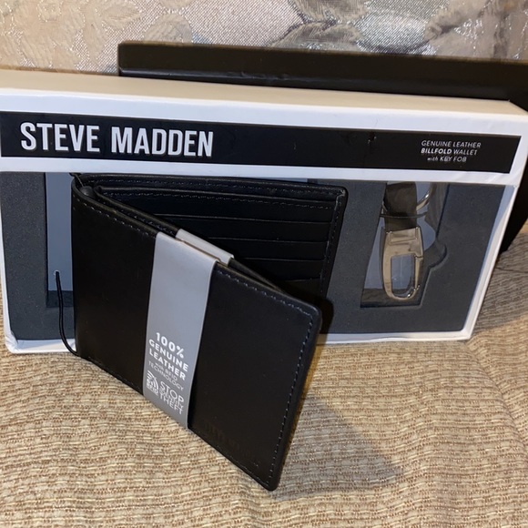 ♣️NWT Steve Madden RFID Genuine Leather Billfold Wallet & Key FOB - Picture 6 of 11